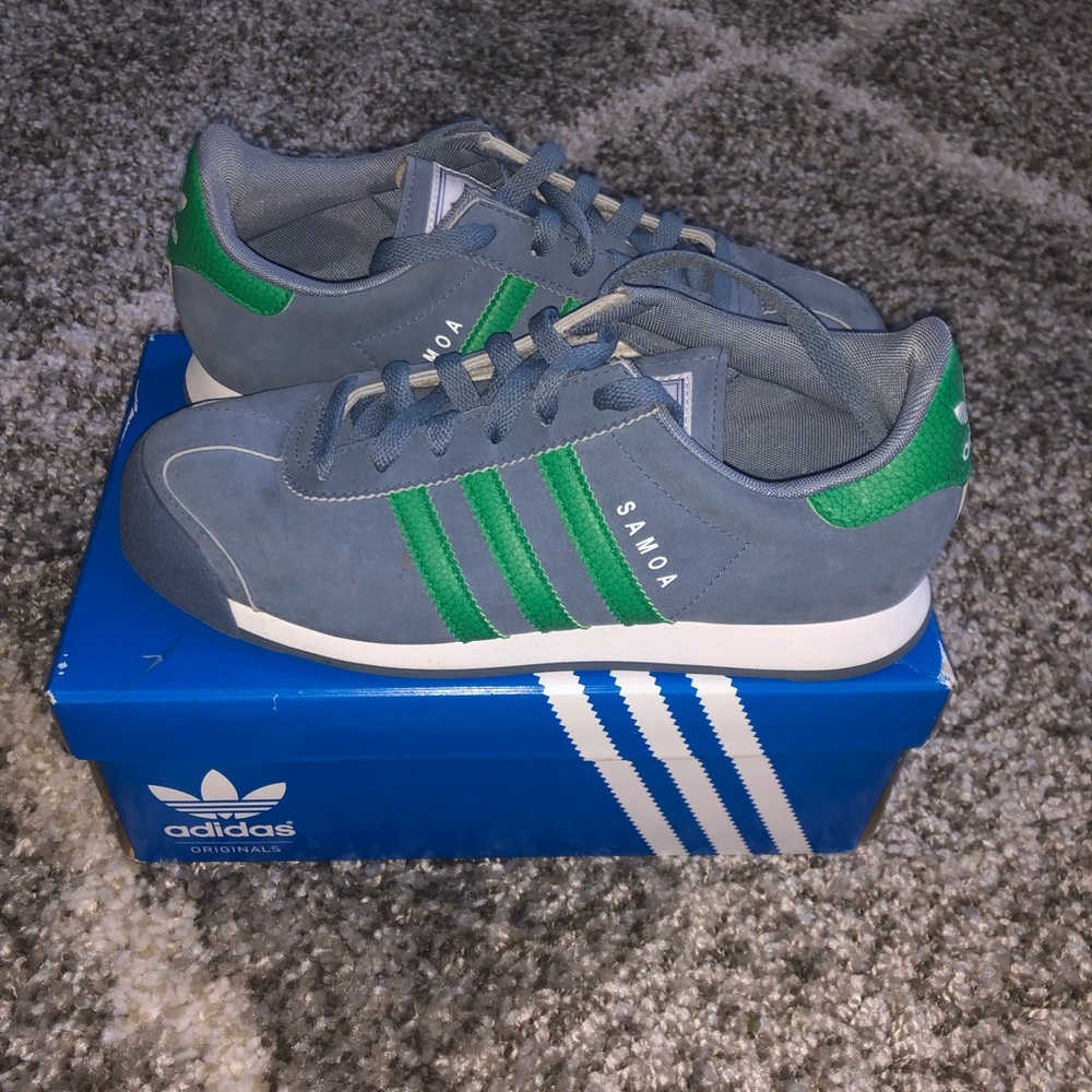 ADIDAS Tennis Shoes Kid’s Size 5 - Picture 2 of 5